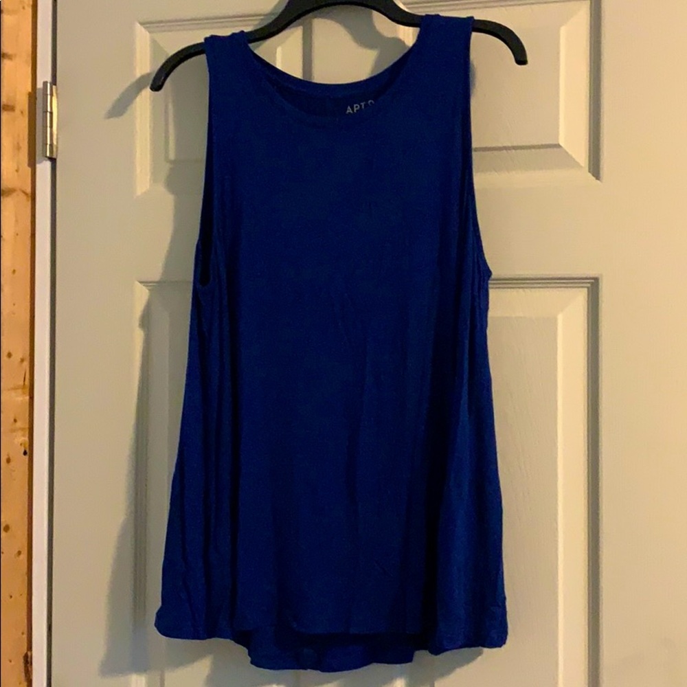 Two flowy tanks